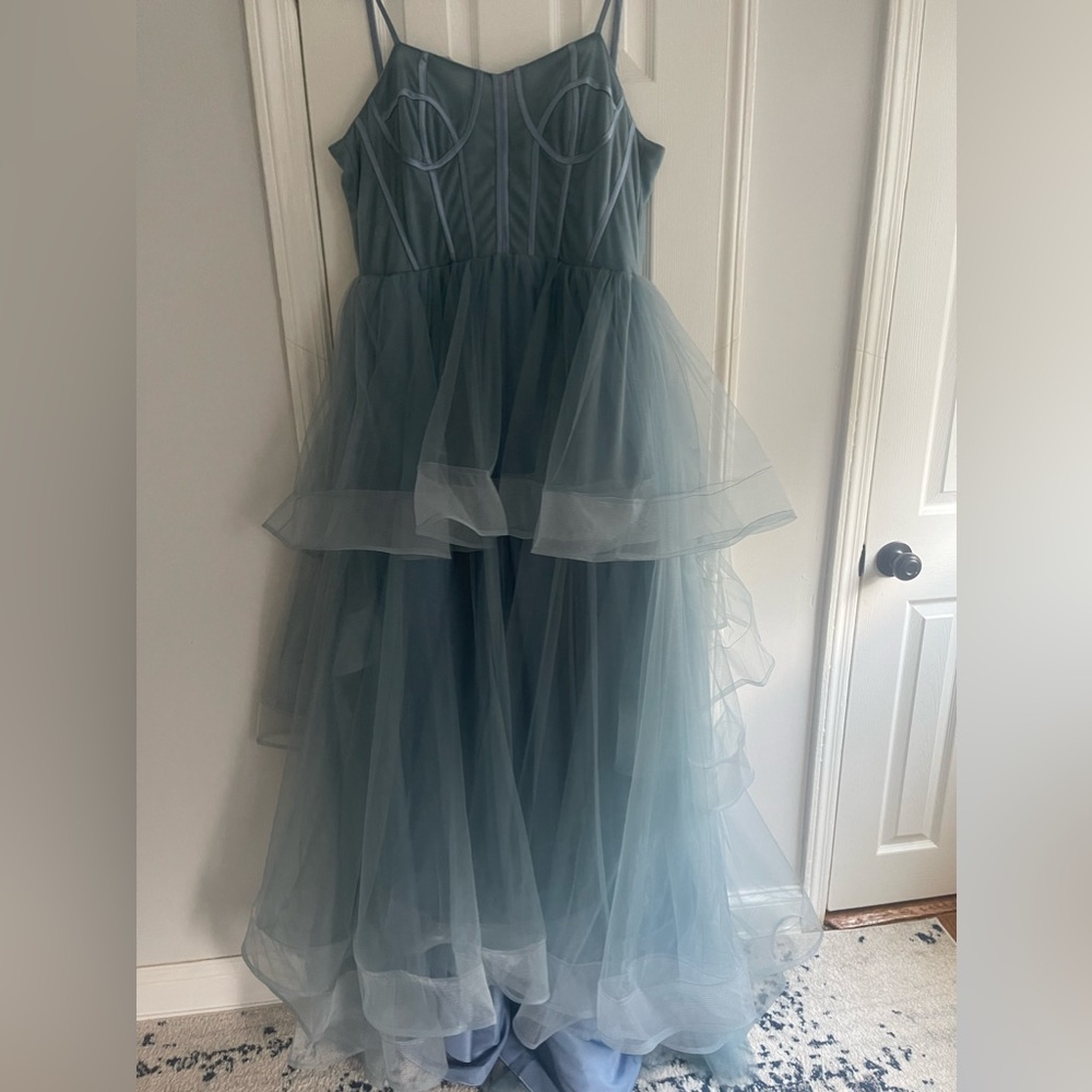 Cinderella gown never worn brand new size 14!